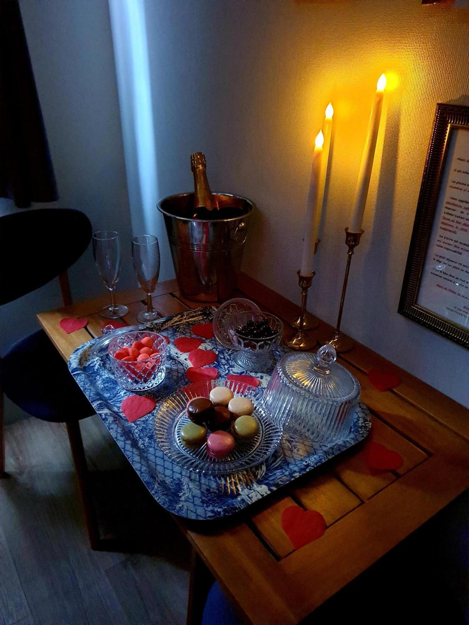 Marolles  Le Grand Cedre Spa Et Sauna Interieur Piscine מראה חיצוני תמונה